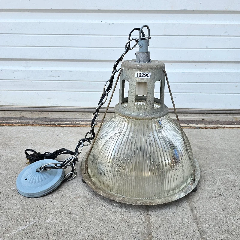 High - Bay LED Industrial Lighting for WarehousesGlass Holophone Pendant Light