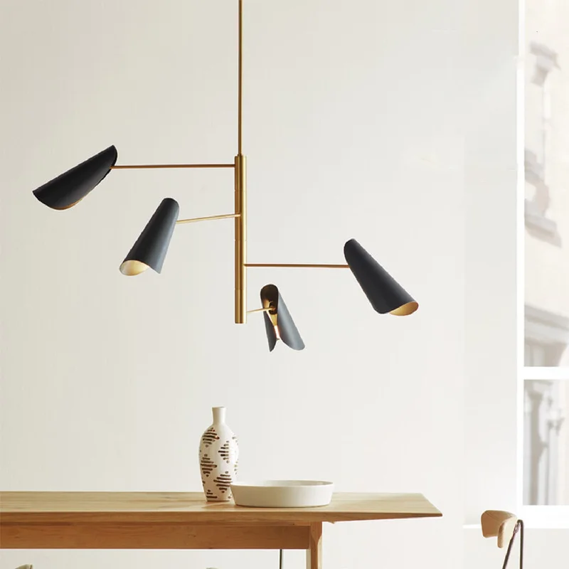 Chandeliers with Metal Frames in Gold FinishChandelier Tresa