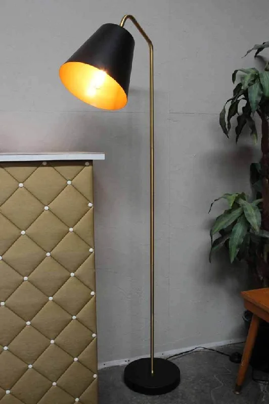 Modern Minimalist Floor Lamp for Contemporary Living RoomsBacall Floor Lamp