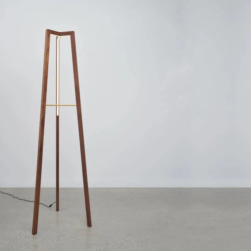 Victorian Style Floor Lamp for Traditional and Elegant InteriorsJunction Floor Lamp Victorian Style Floor Lamp for Traditional and Elegant InteriorsJunction Floor Lamp