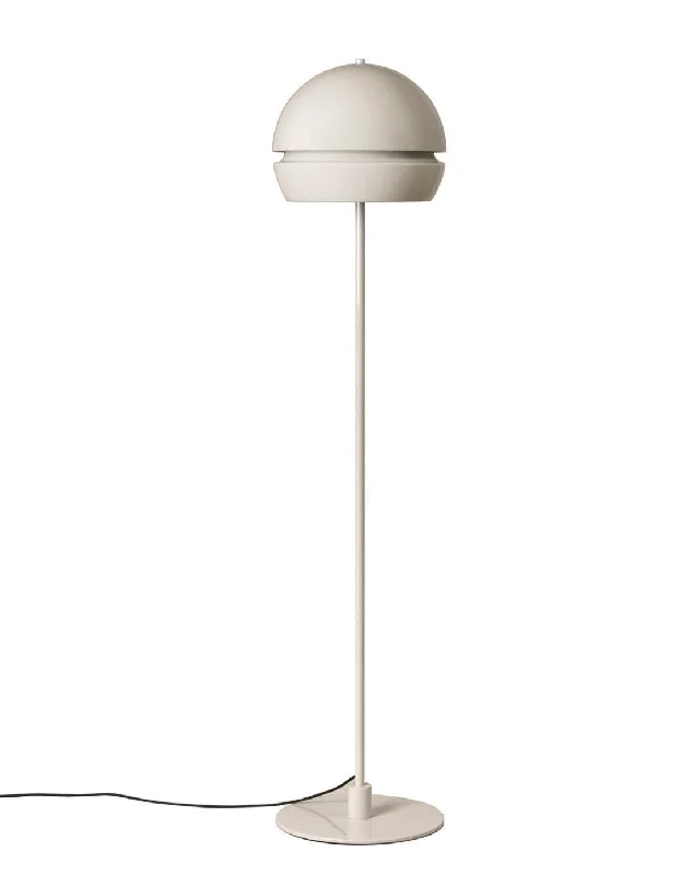 Rustic Farmhouse Style Floor Lamp for Cozy BedroomsSanta & Cole Fontana Alta Floor Lamp Rustic Farmhouse Style Floor Lamp for Cozy BedroomsSanta & Cole Fontana Alta Floor Lamp