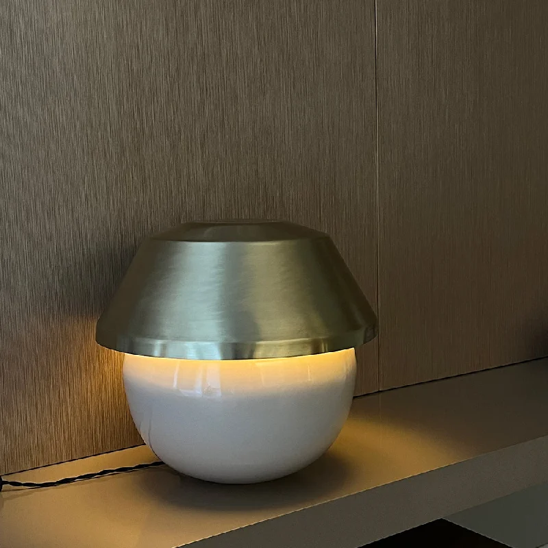 marble table lamps with a luxurious veined pattern for high end decorLamplet Joan - Brushed Brass on Beige Table Lamp